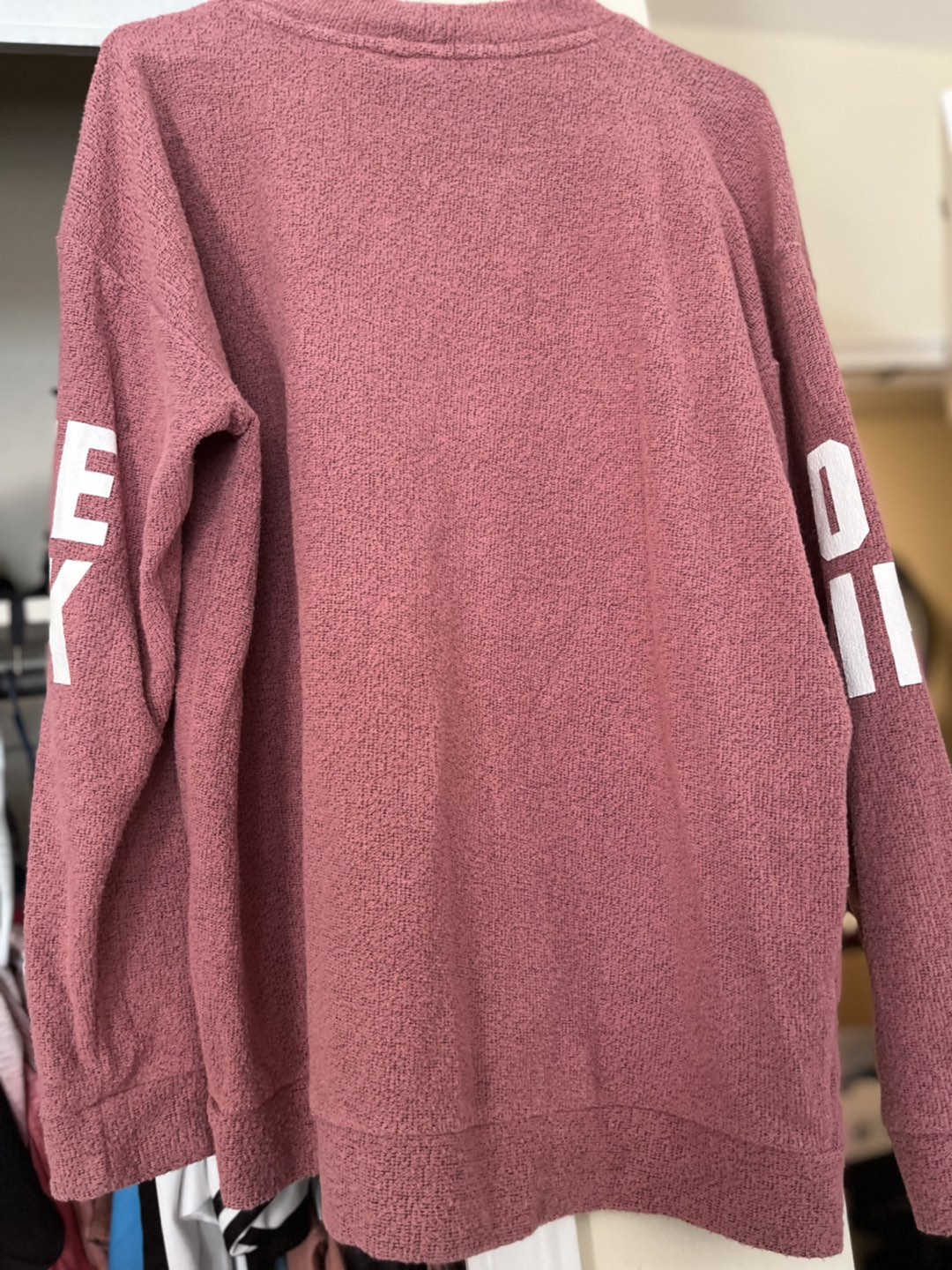 PINK VICTORIA’s SECRET image indicator(2)