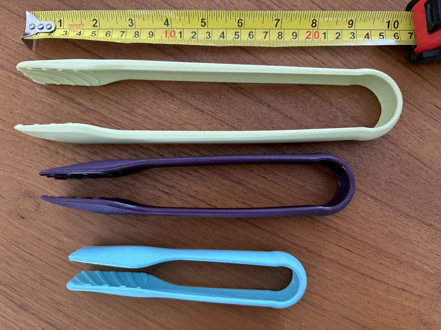 One set of food tongs #freecycle