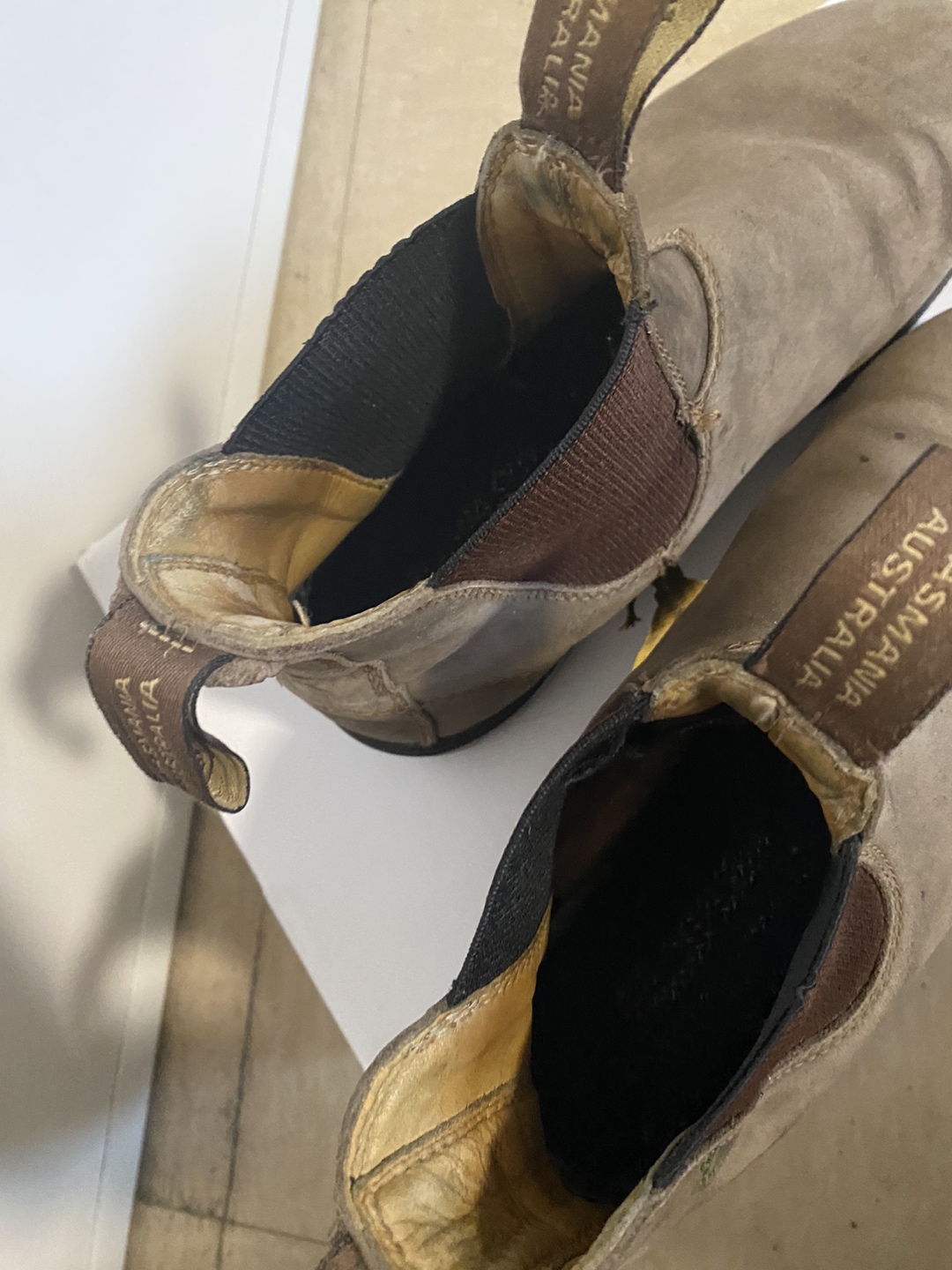 MOVING SALE! Blundstones - photo 5