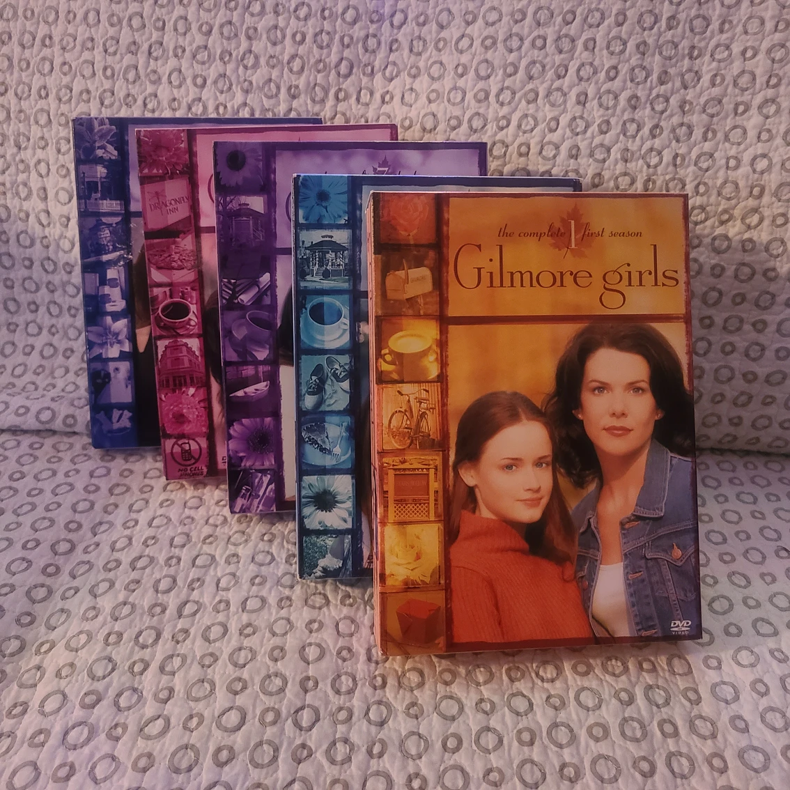Gilmore Girls DVD sets image indicator(2)