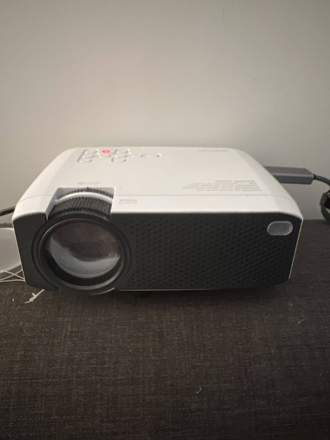 Digital projector thumbnail
