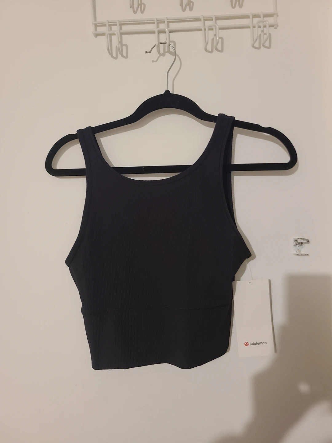 lululemon tank size 8 with tag thumbnail