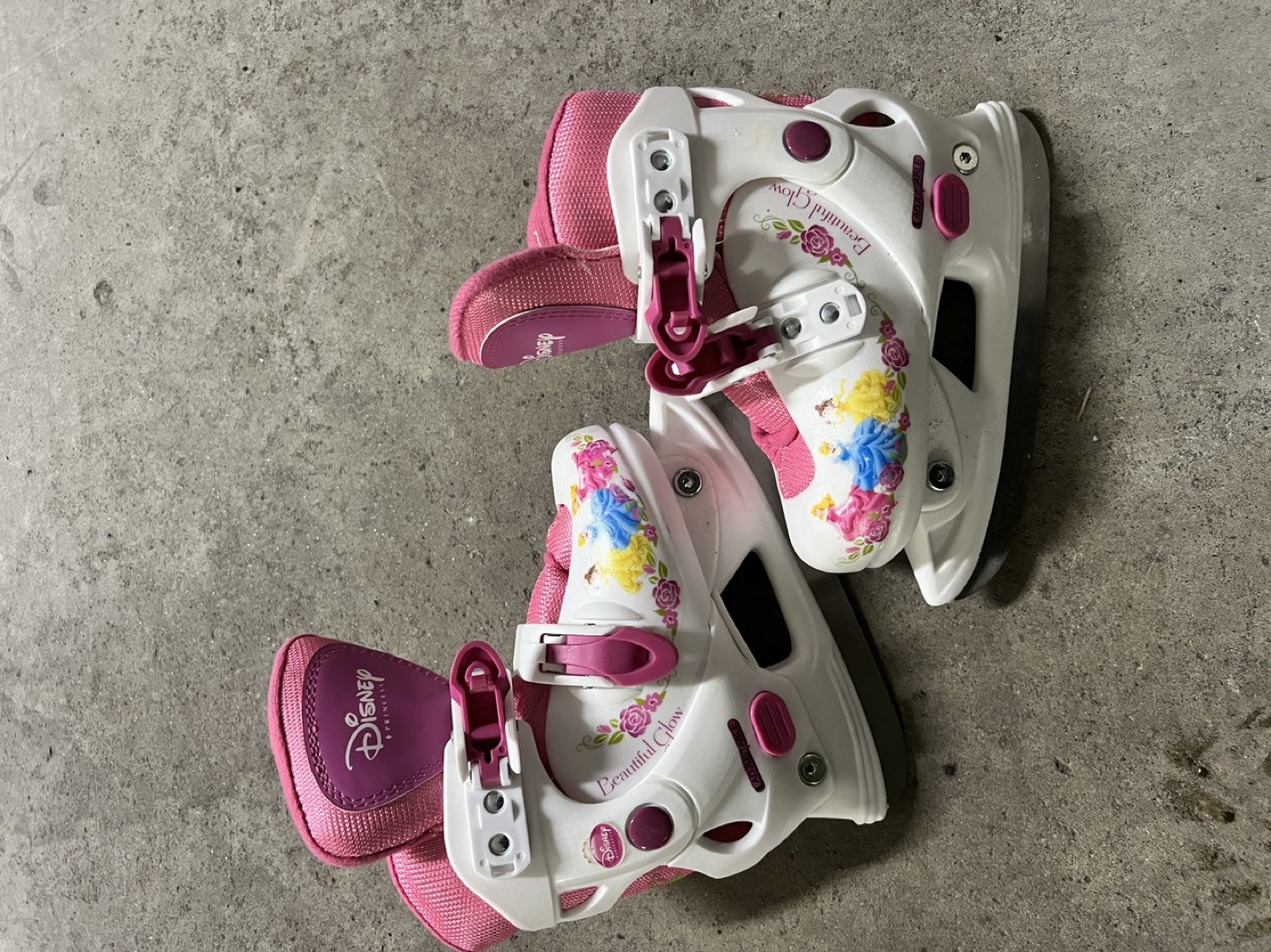 Girls adjustable skate size 8 to 11 - photo 3