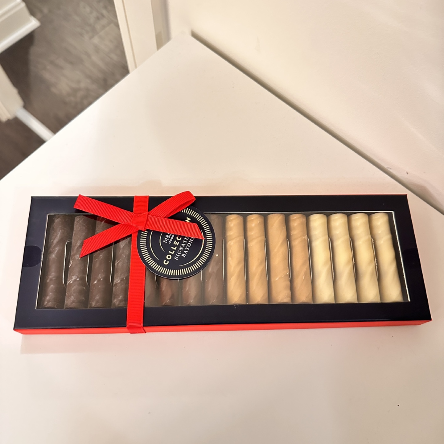 Mark and Spencer Baton Set Chocolate Cookies thumbnail