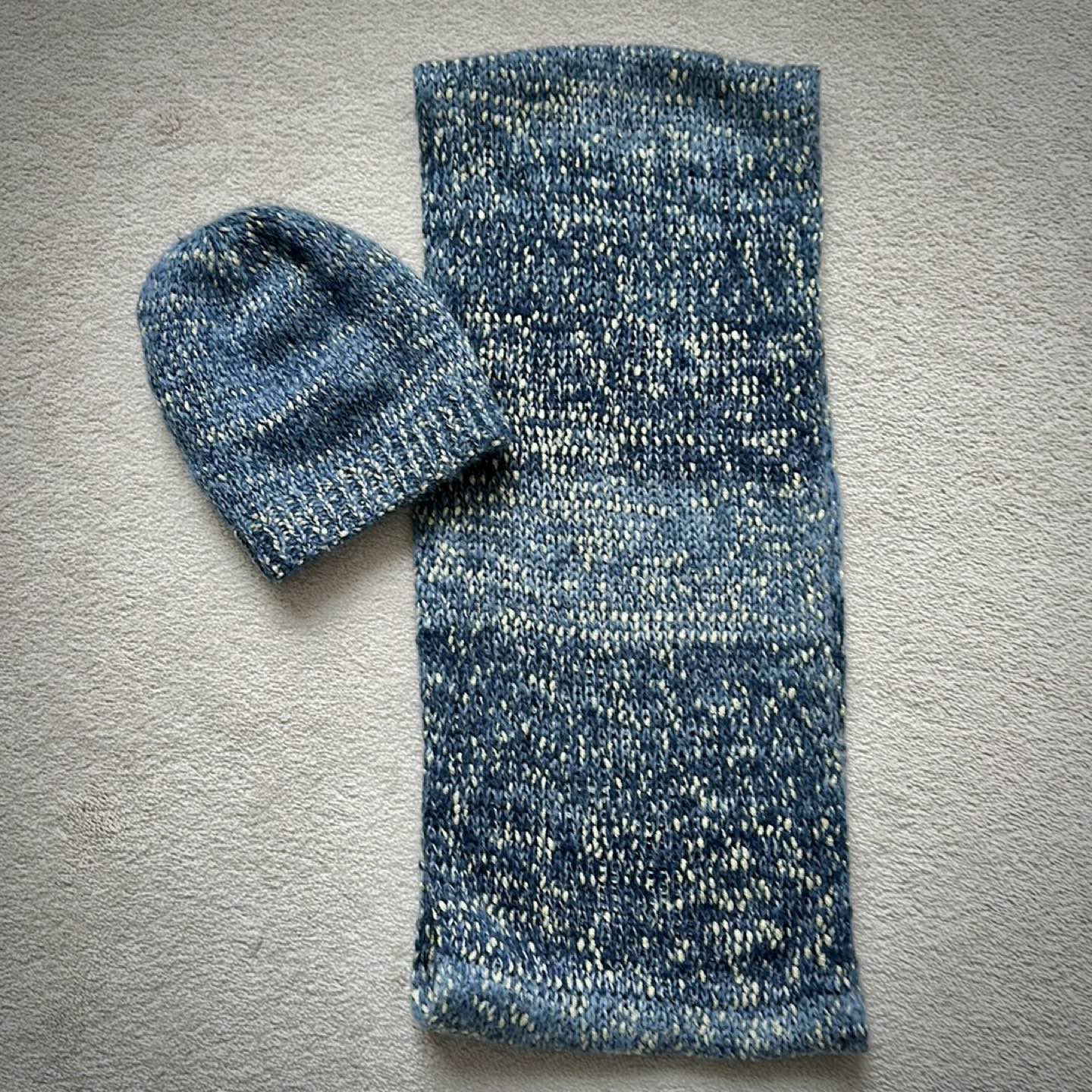 Guess Hat & Scarf Set - photo 2