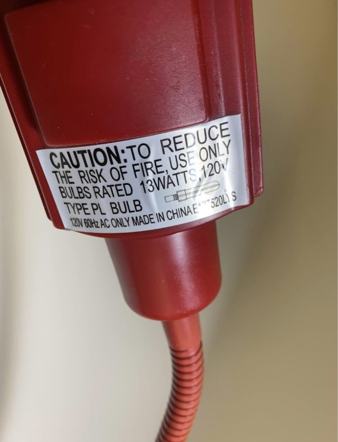 Stylish red desk lamp - photo 4