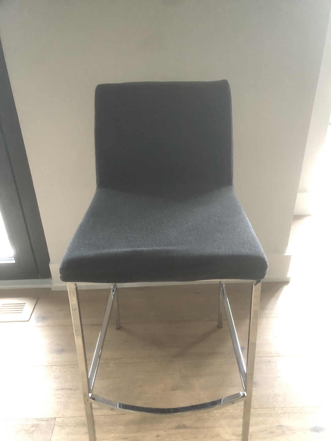 Set of Gray counter height bar stools - photo 3