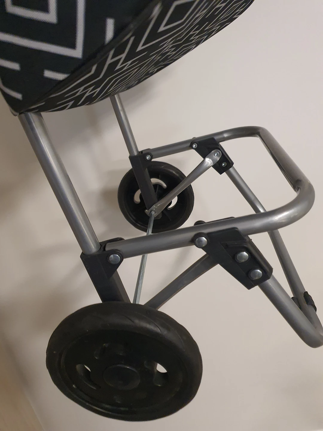 KSP Trek 'Trellis' Shopping Trolley image indicator(2)