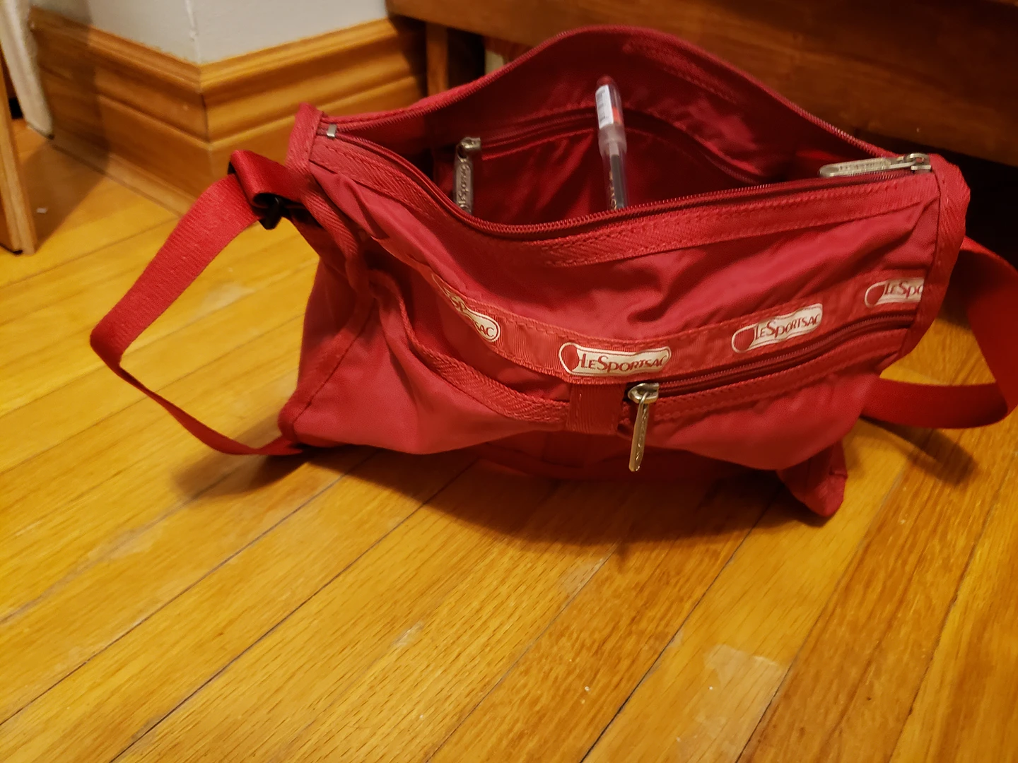 LeSportsac image indicator(3)