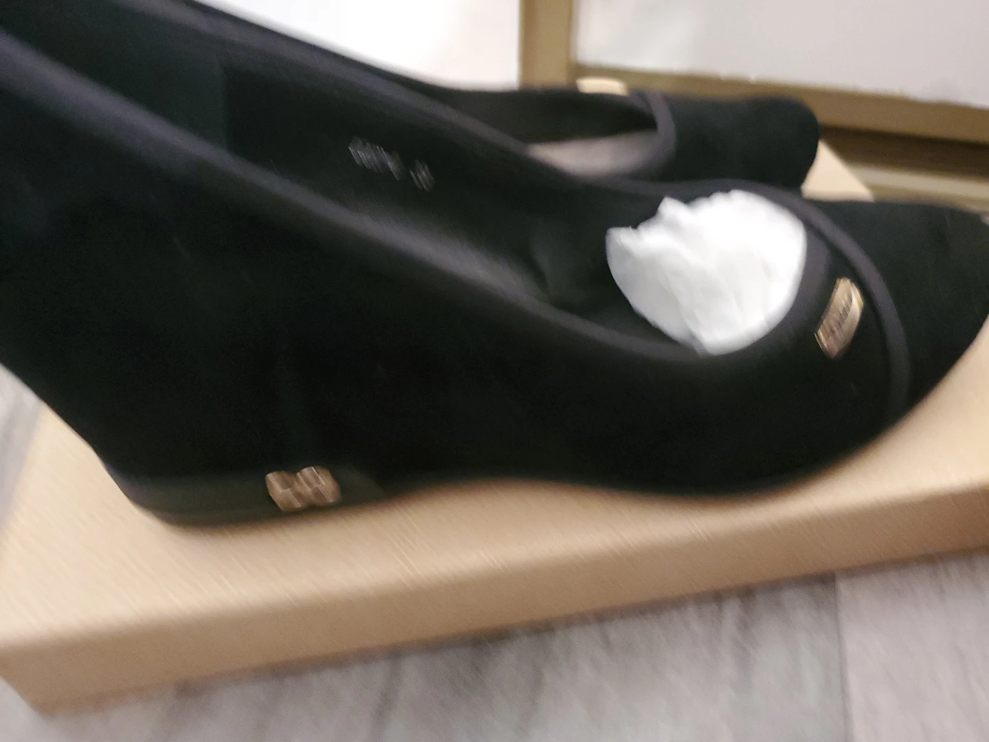 Ladies Black Suede shoes. - photo 3