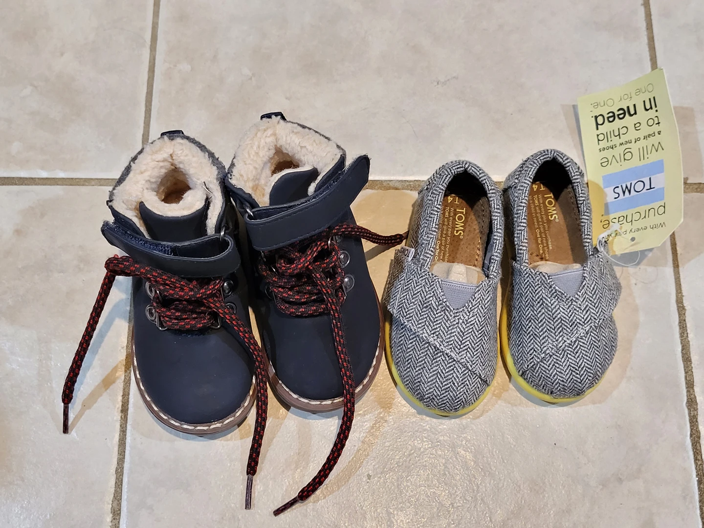 Brand name toddler shoes size 4-6