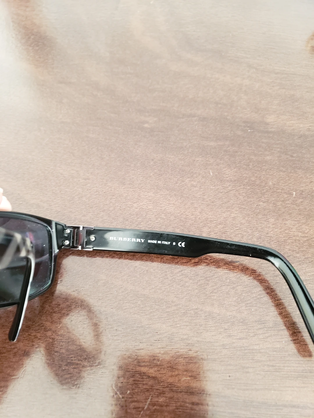 Burburry prescription eye glasses and its case - photo 2