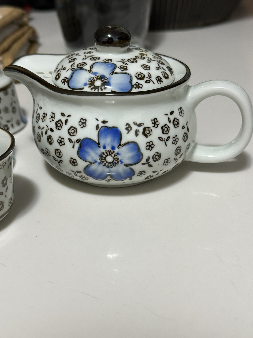 Tea pot set thumbnail