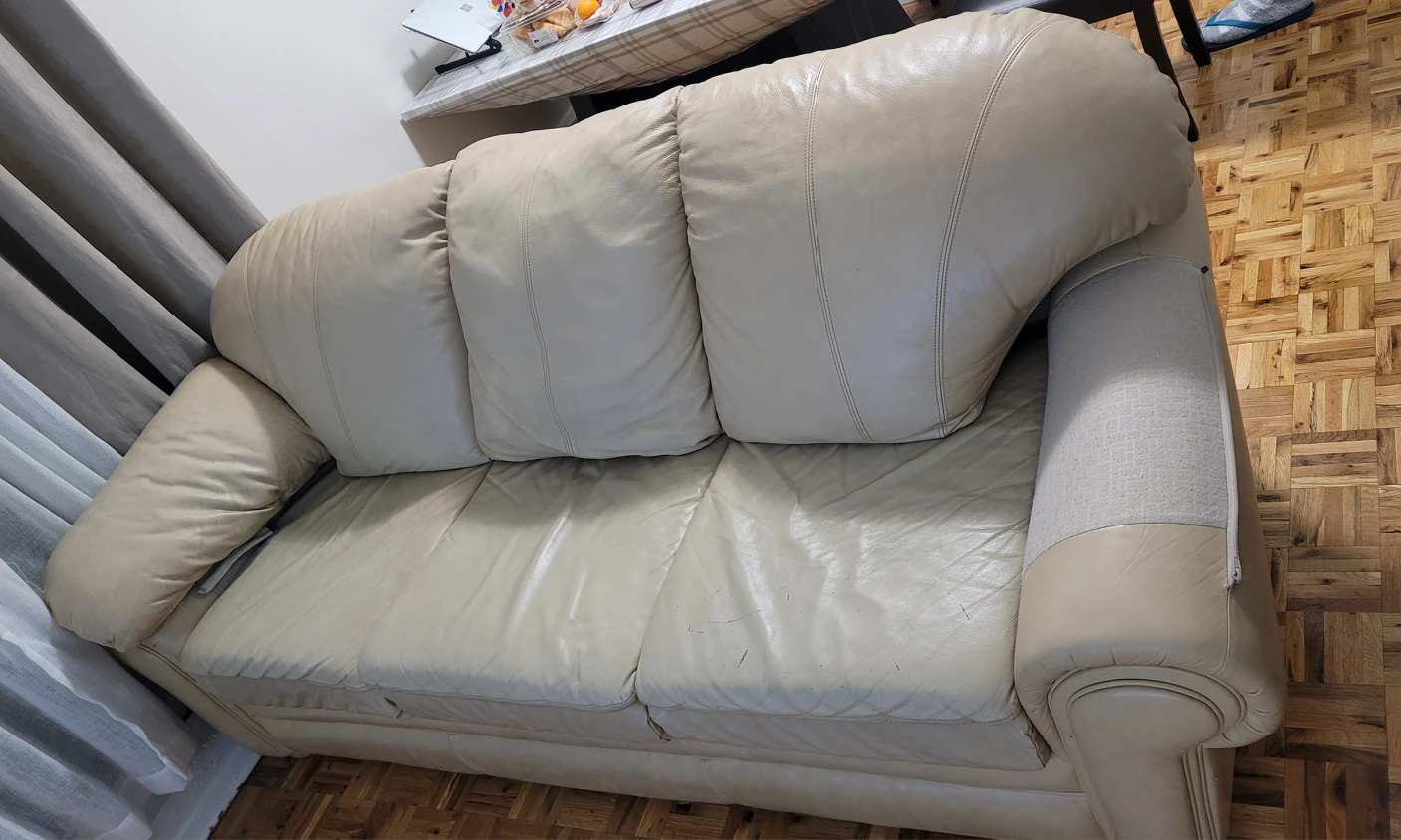 Leather Couch thumbnail