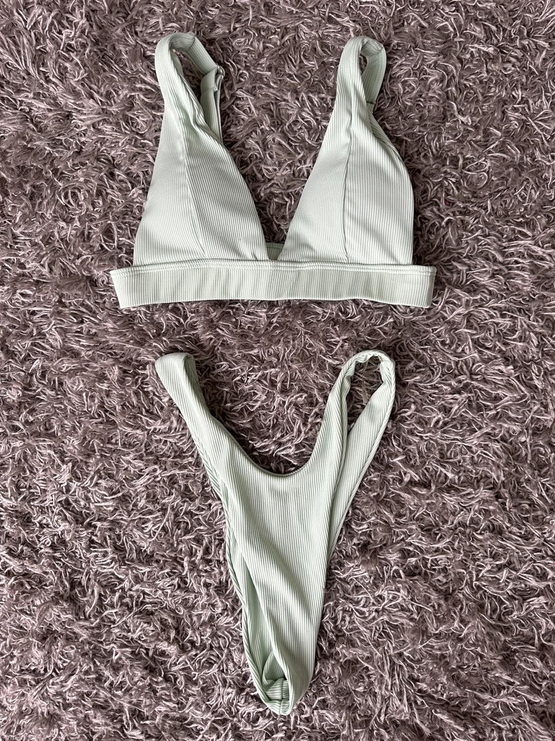 Ribbed V Neck High Cut Bikini Swimsuit image indicator(4)