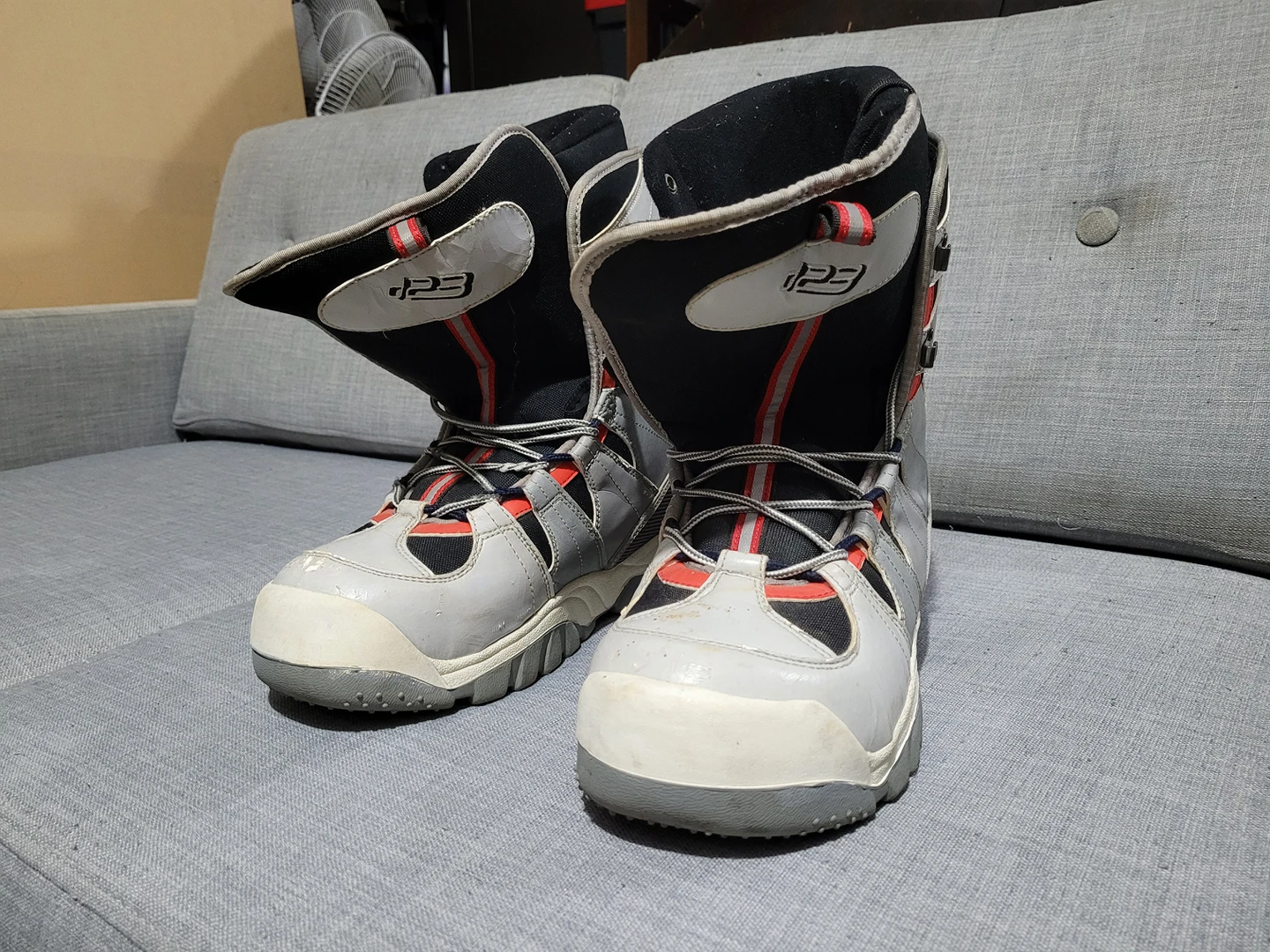 D23 Men's Size 13 Snowboard Boots thumbnail
