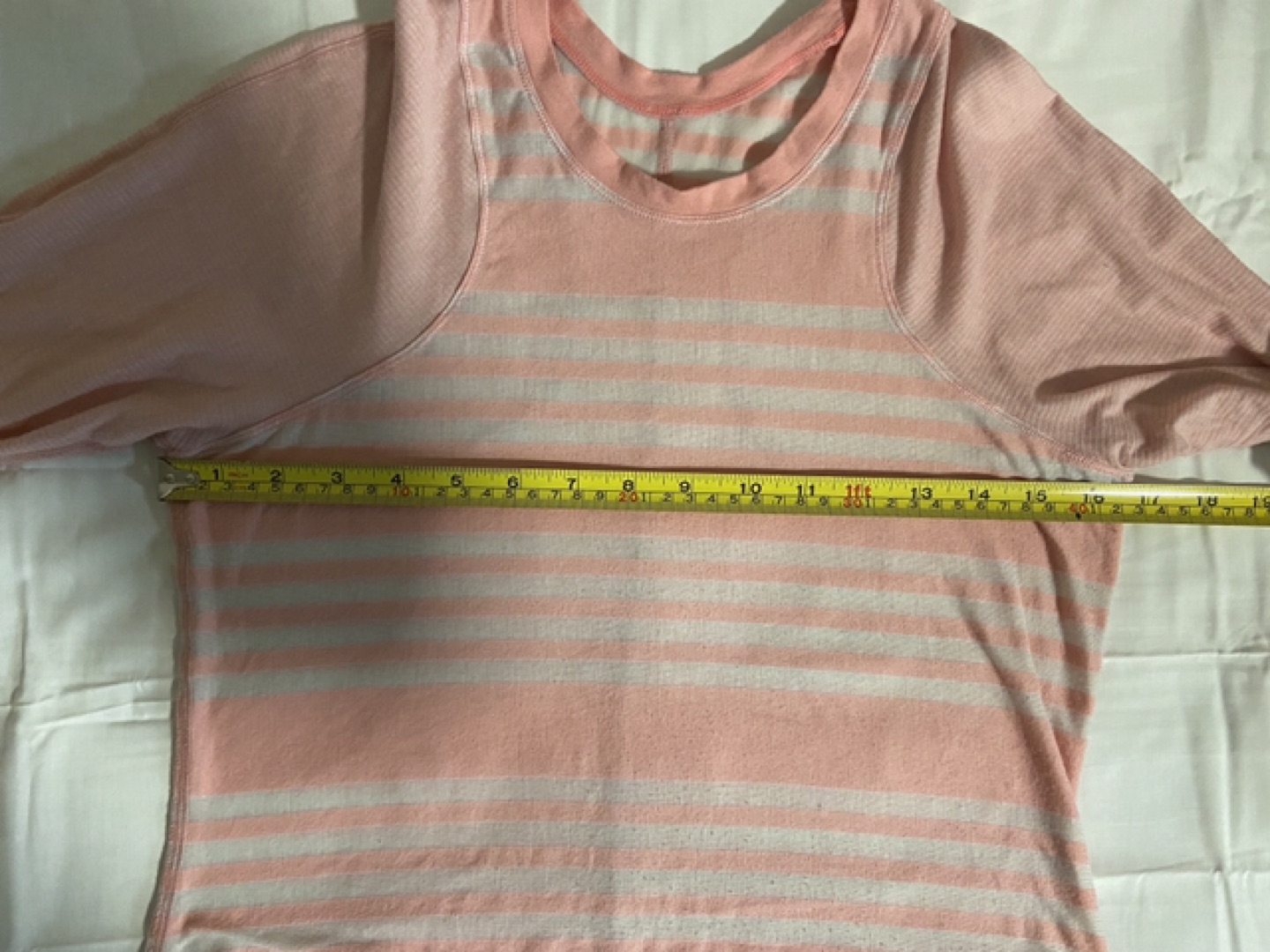 Lululemon long sleeve top shirt Great for spring image indicator(7)