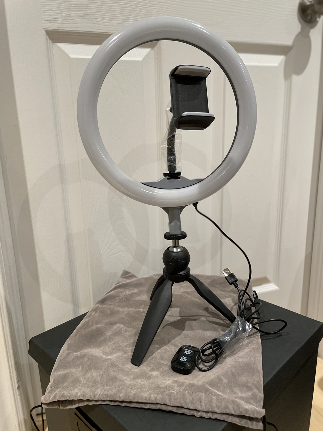 UBeesize selfie ring light thumbnail