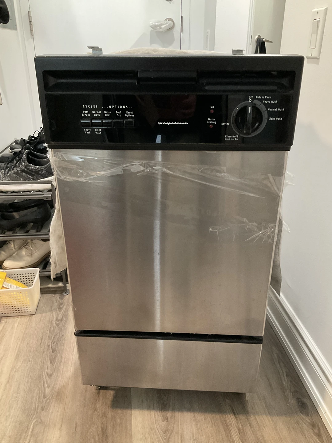 Frigidaire 18 inch Stainless Steel Dishwasher thumbnail