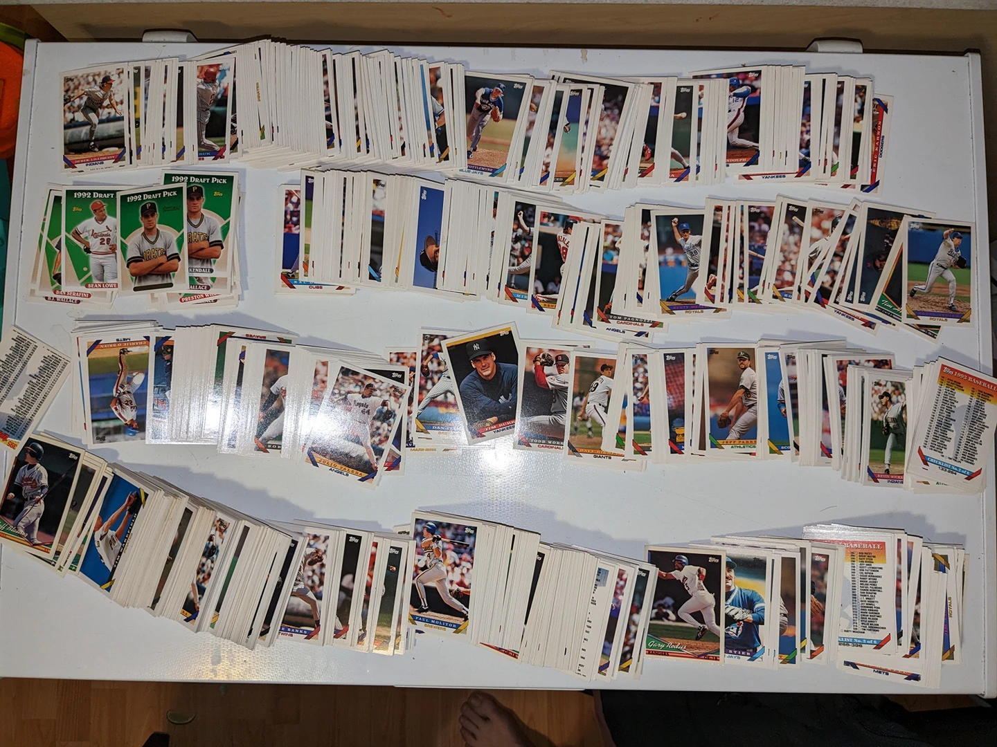 '92-'93 Topps MLB baseball Cards (lot of 1400 cards) - photo 2