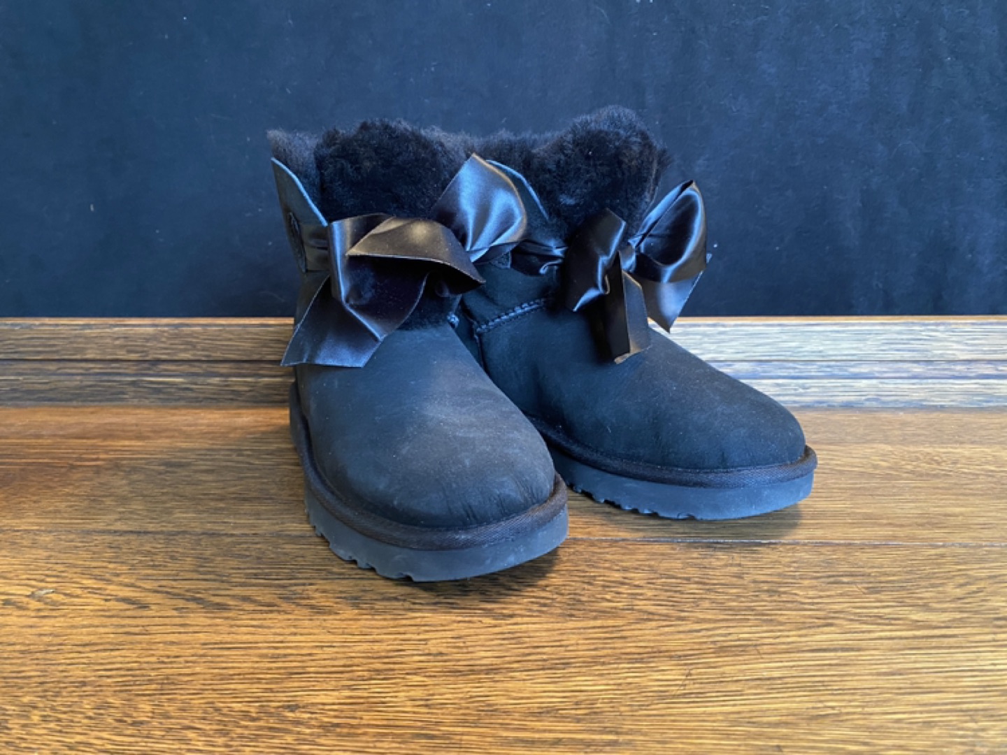 Gita Bow Mini Fleece Lined Uggs, pick up (Coxwell and Danforth) thumbnail