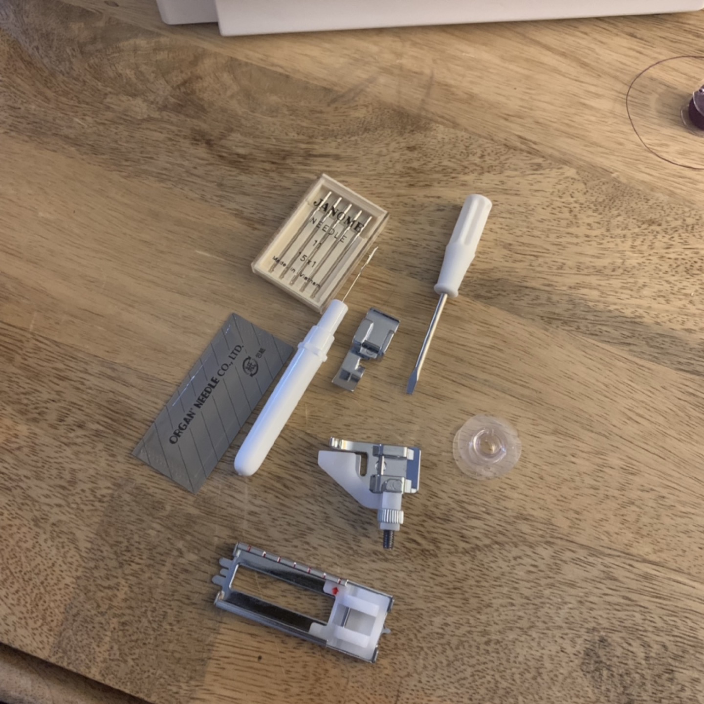 Janome 2212 sewing machine - photo 5