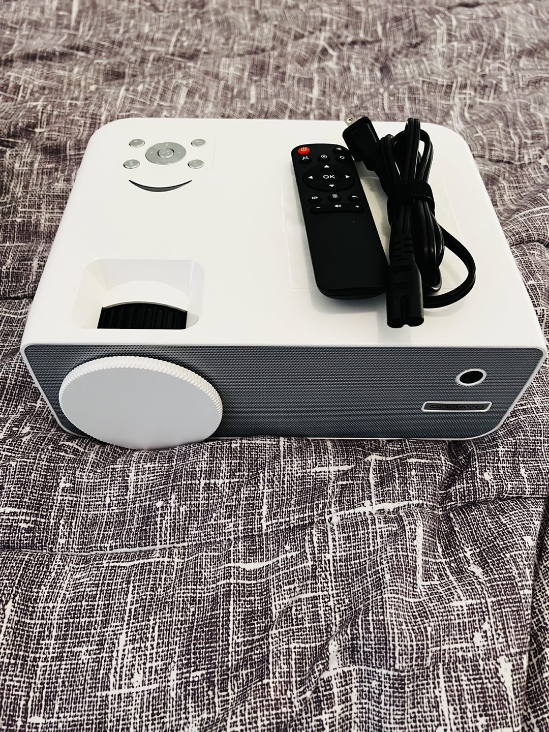 Onoayo 4k projector - photo 3
