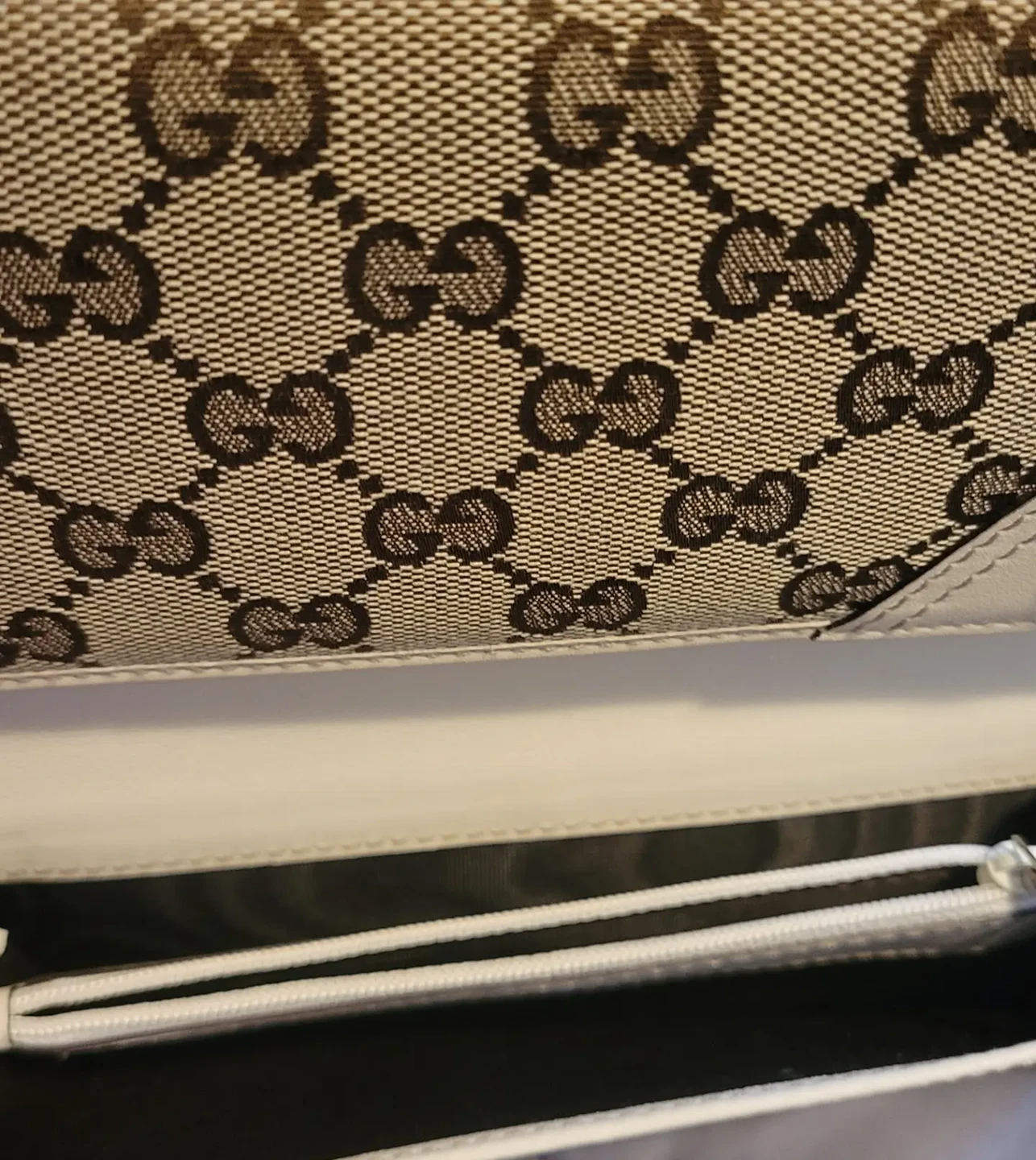 Gucci wallet long in Monogram image indicator(3)