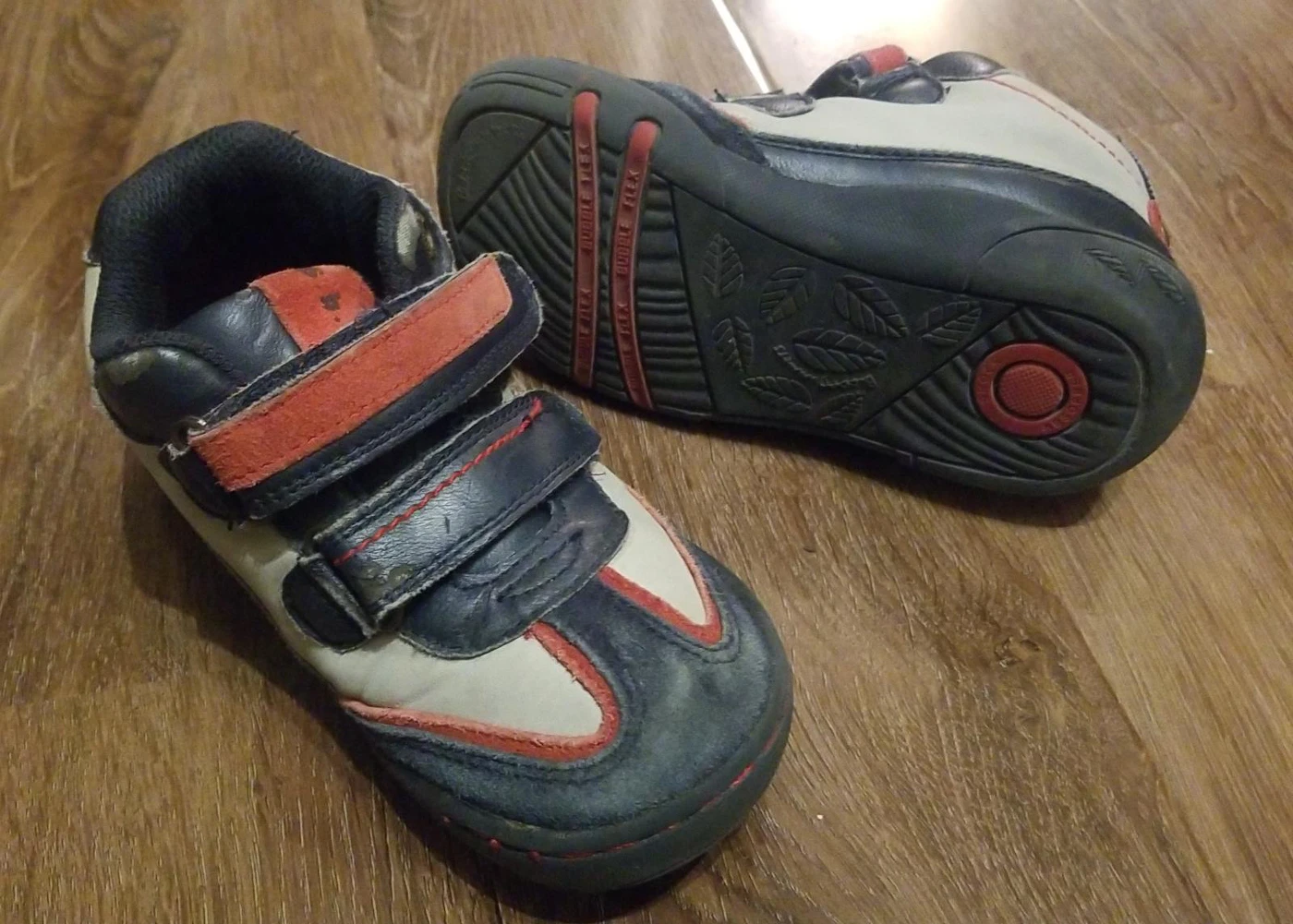 Toddler Shoes Size 9 image indicator(2)