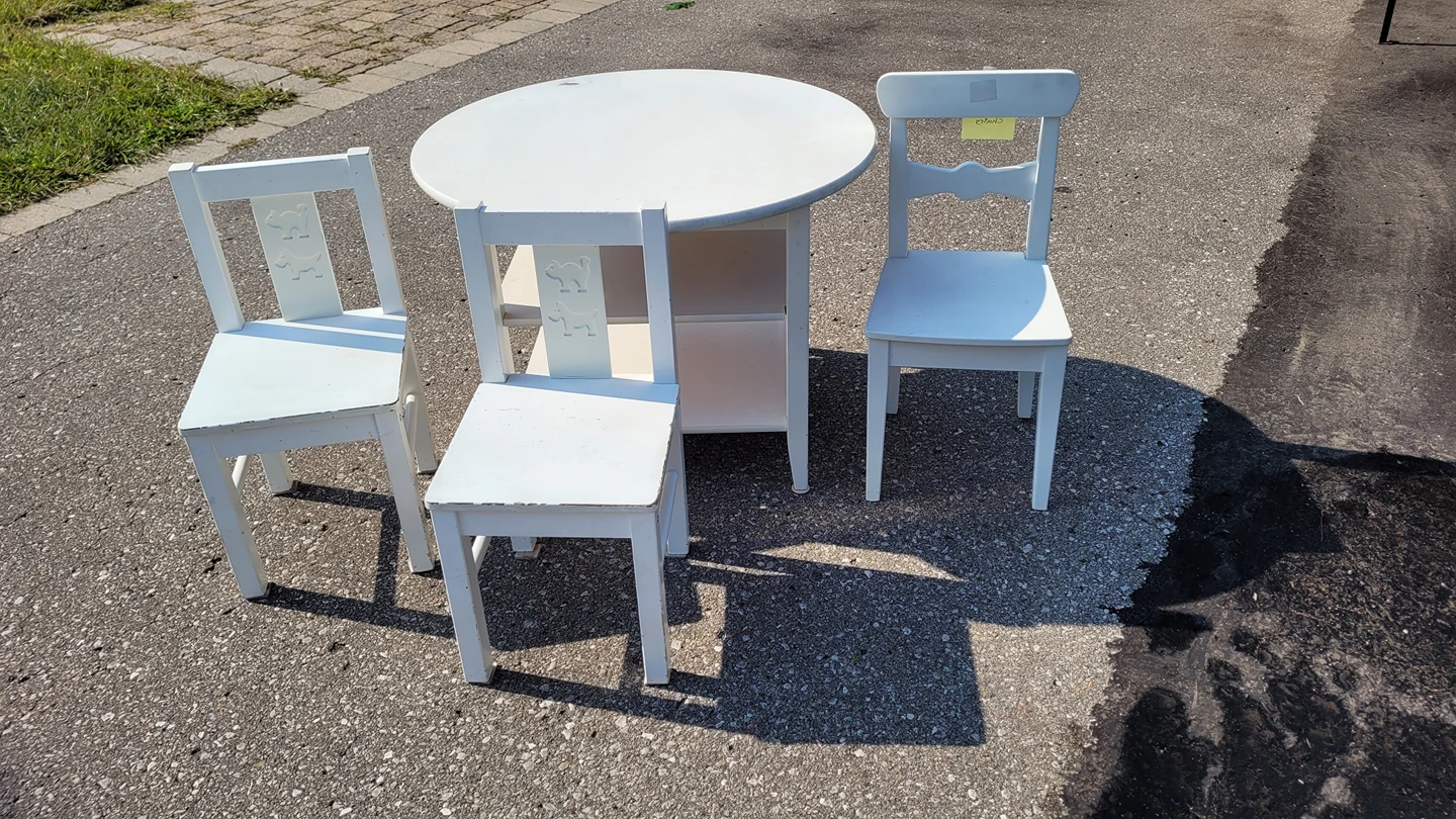 Children's table and chairs - photo 2