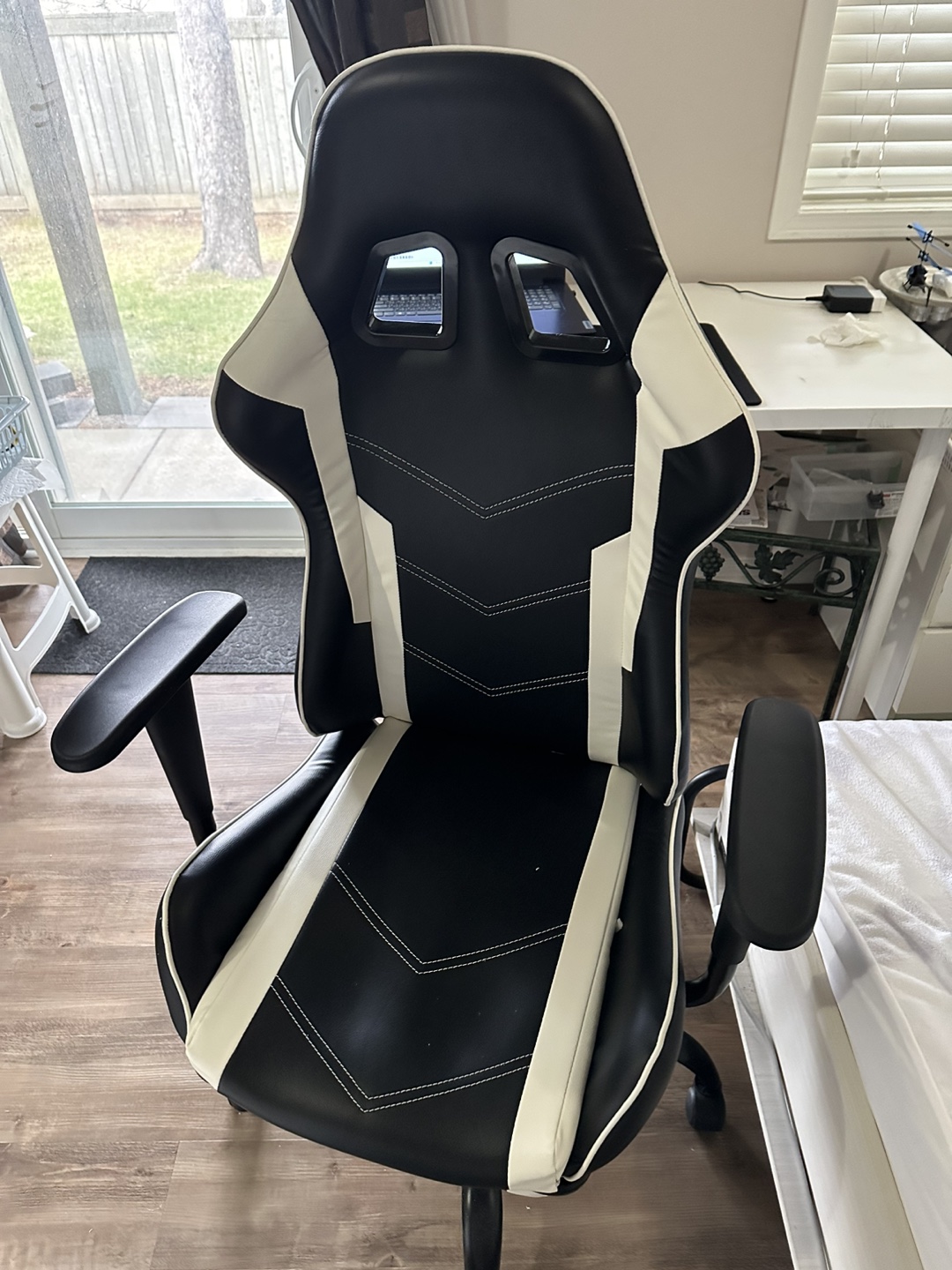 chair thumbnail