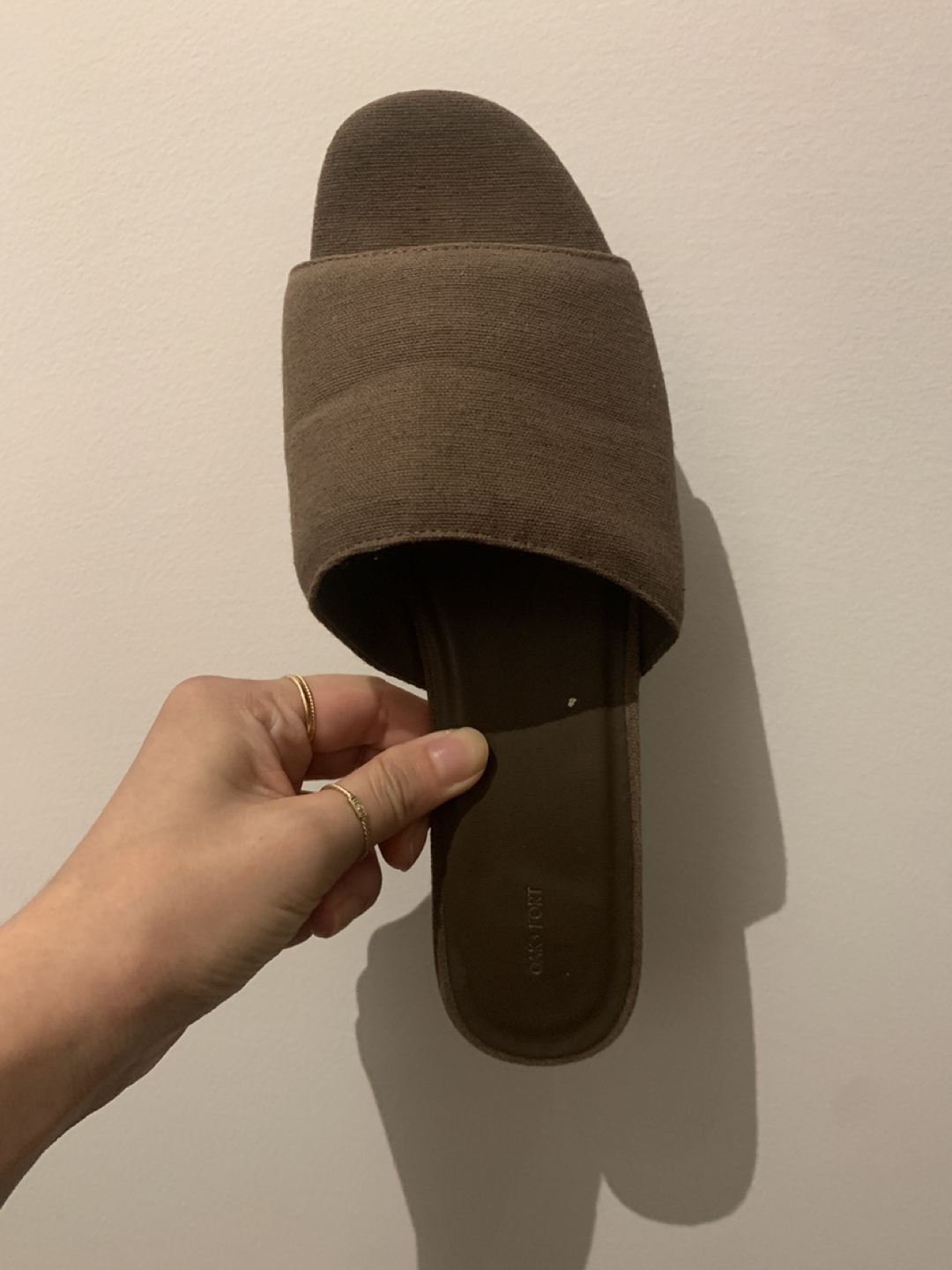 Oak & Fort Slides size 7 image indicator(5)