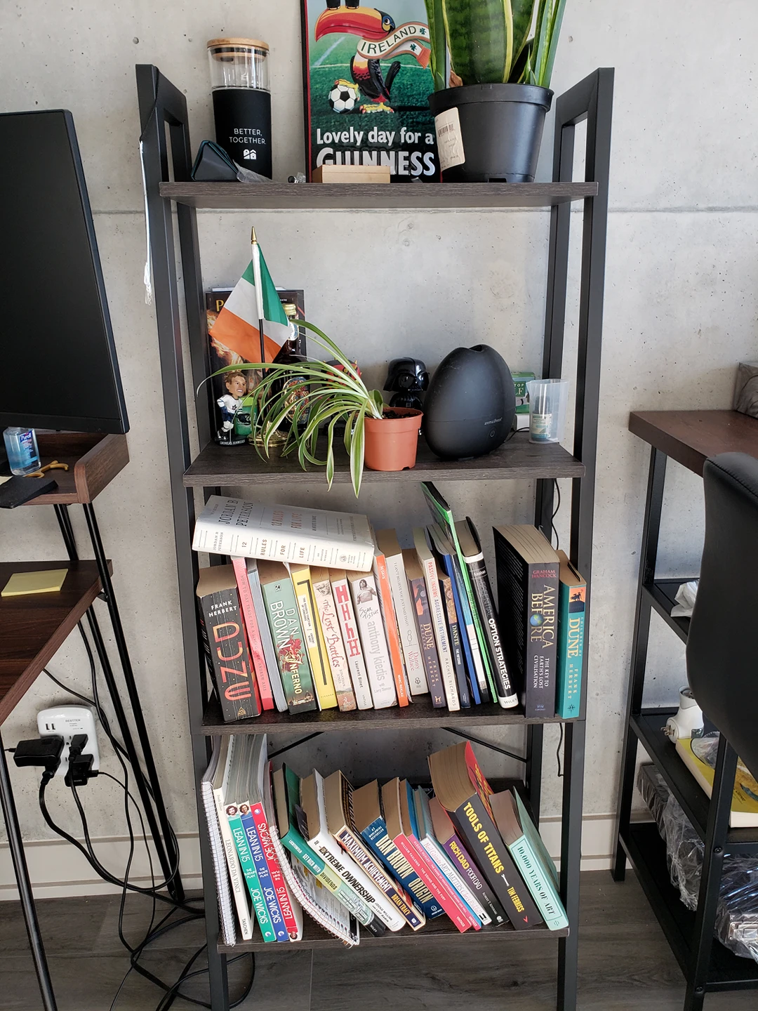 bookcase/plant holder - photo 3