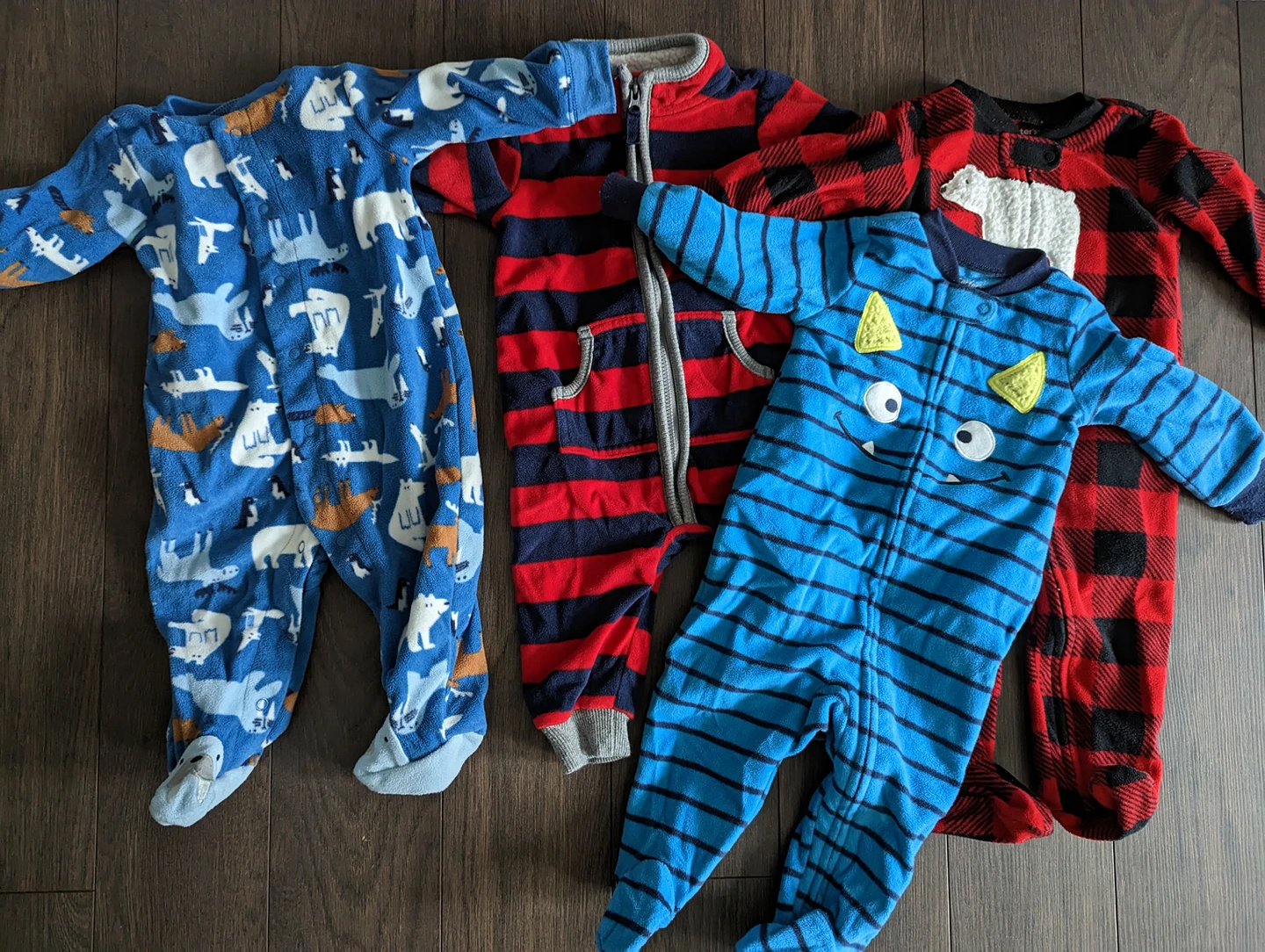 Carter's 6 months fleece onesies (x4) thumbnail
