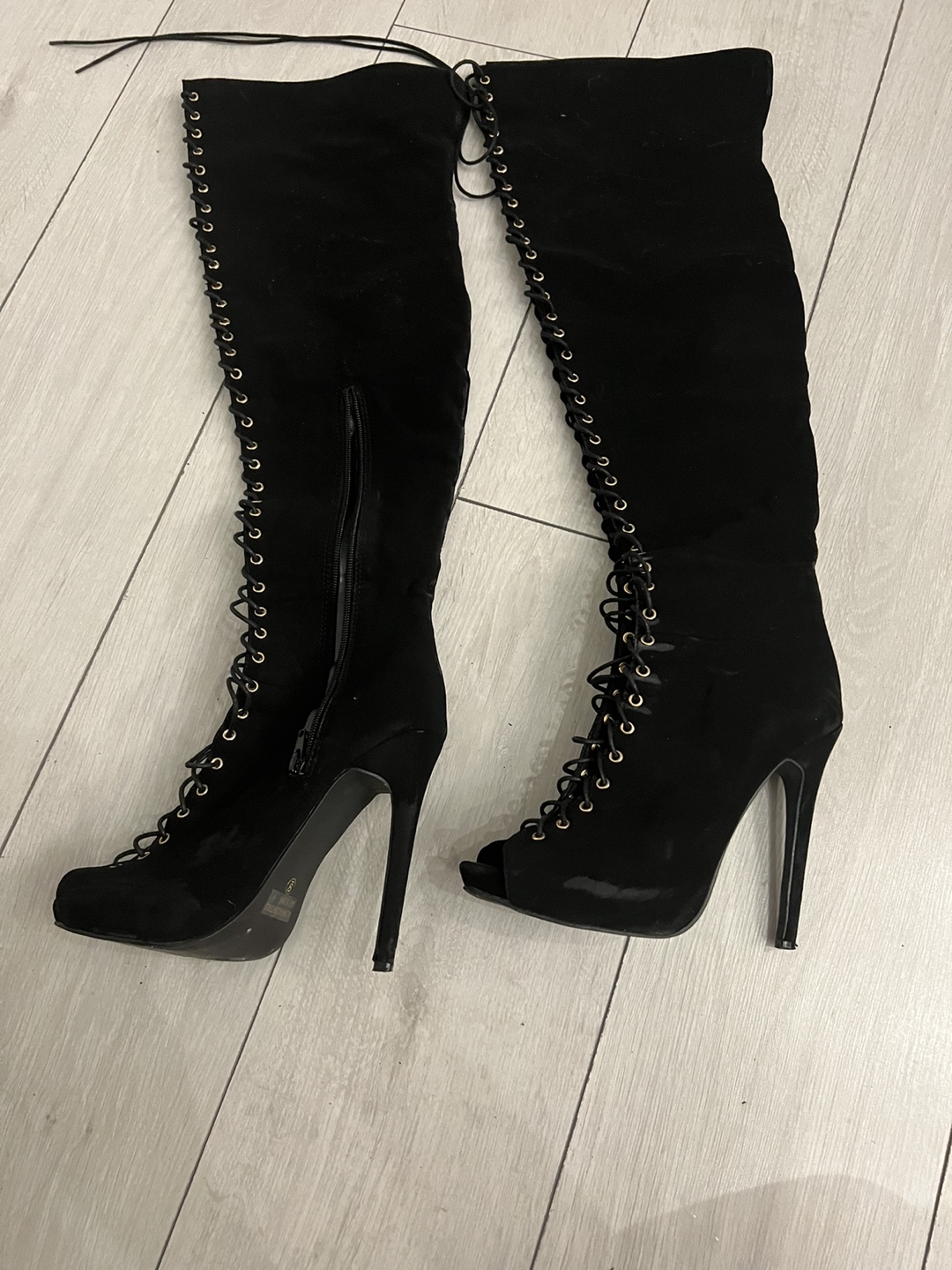 Over the knee boots thumbnail