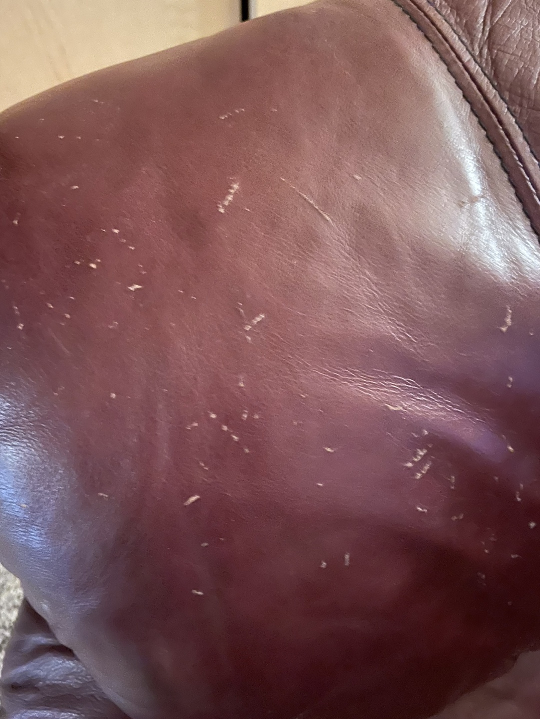 Love seat free. - photo 2