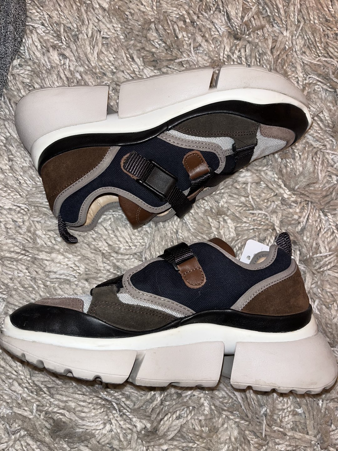 CHLOE Brown Leather/Black Buckle Sneakers