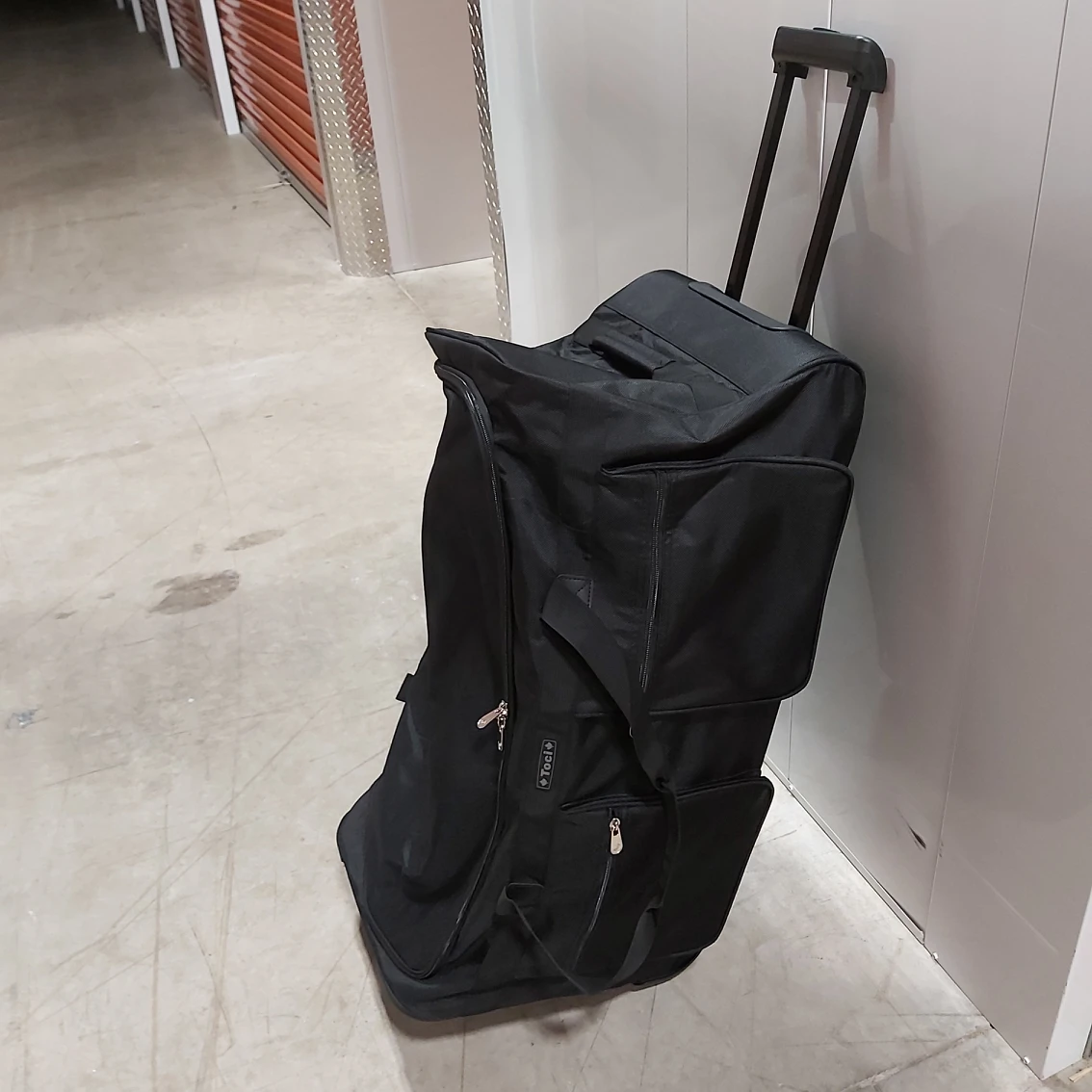 New Rolling Trolley Duffle Bag With Wheels Handle Size 32 Inches image indicator(10)