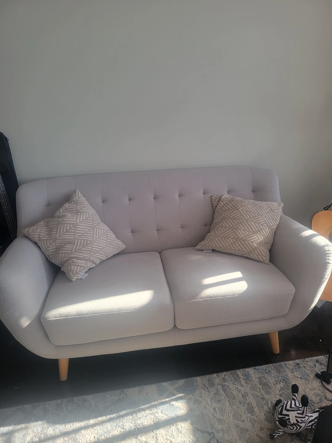 silver loveseat- structube thumbnail