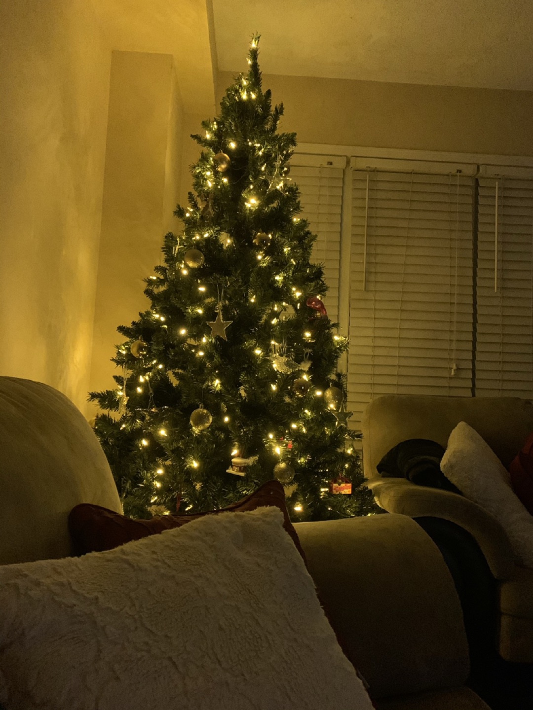 FREE!!! 7 ft Christmas Tree!! 🎄 image indicator(3)