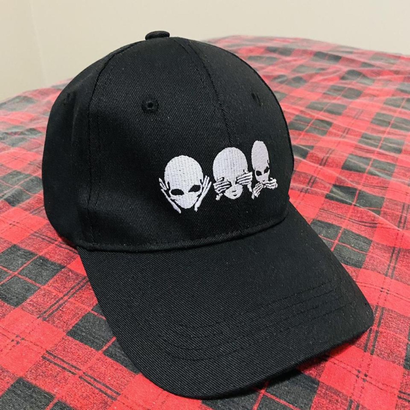 Alien cap