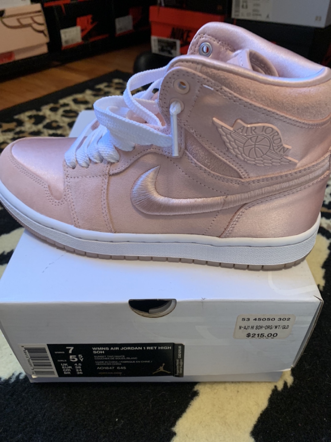 Womens & GS image indicator(4)