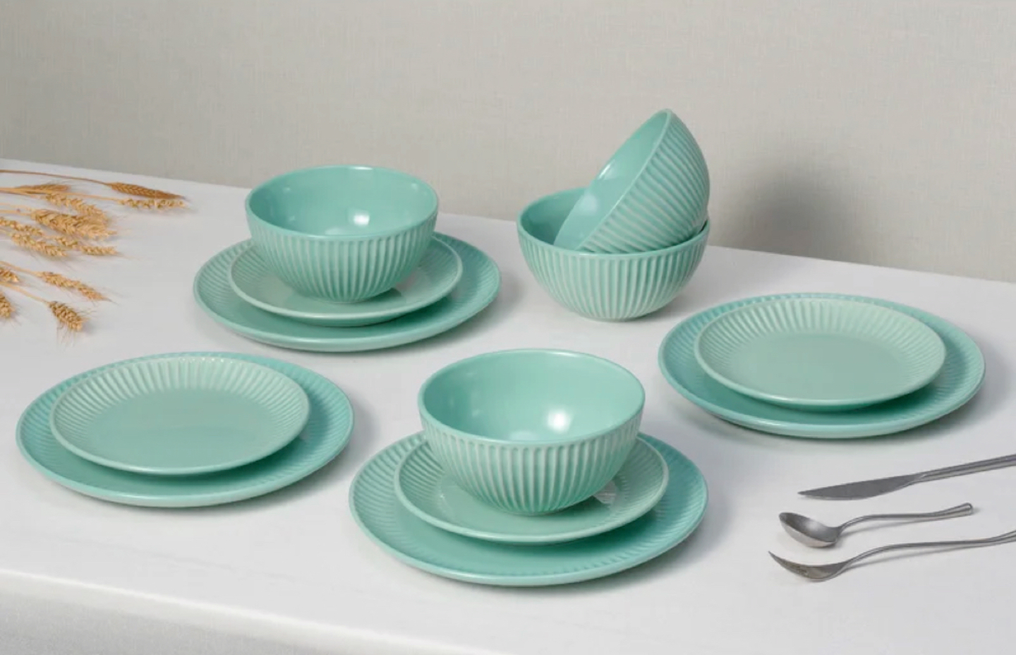 Brand NEW in Box Tiffany blue Dinnerware - Set of 12 - photo 2