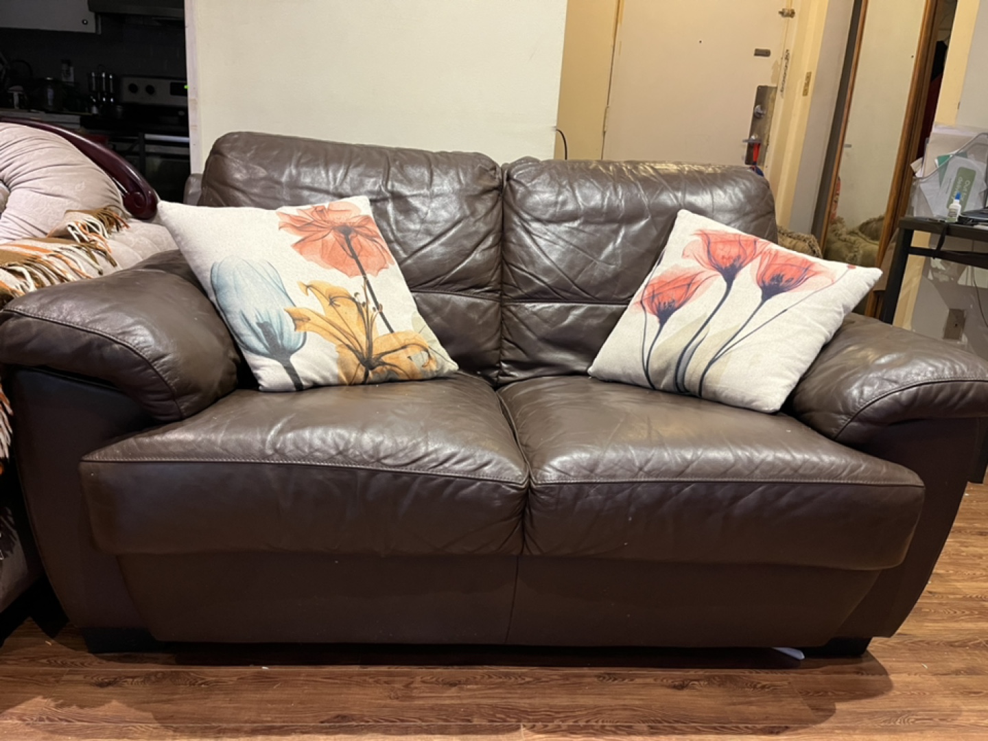 Love seat - photo 2