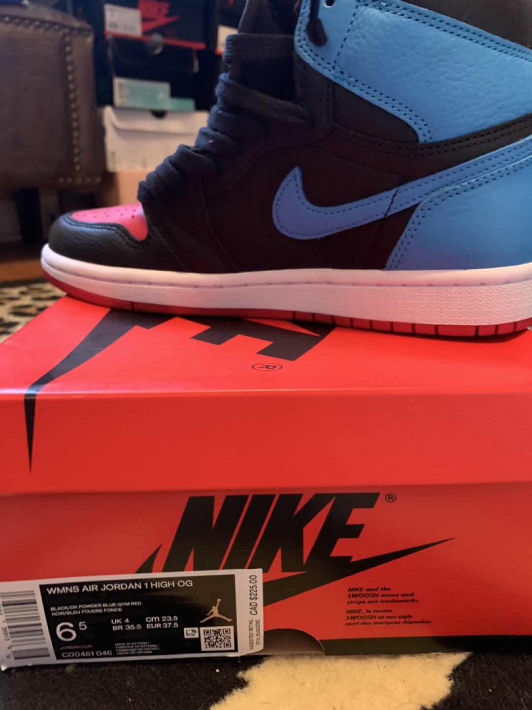 Womens & GS image indicator(10)