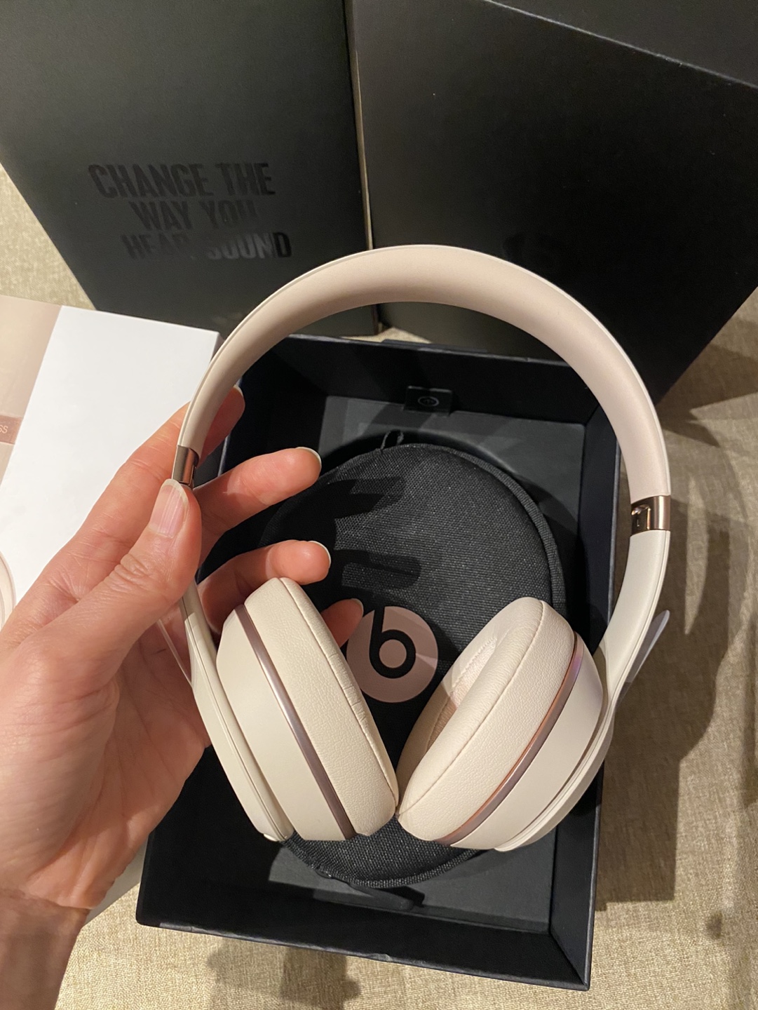 Beats Solo 3 wireless - matte gold - photo 3