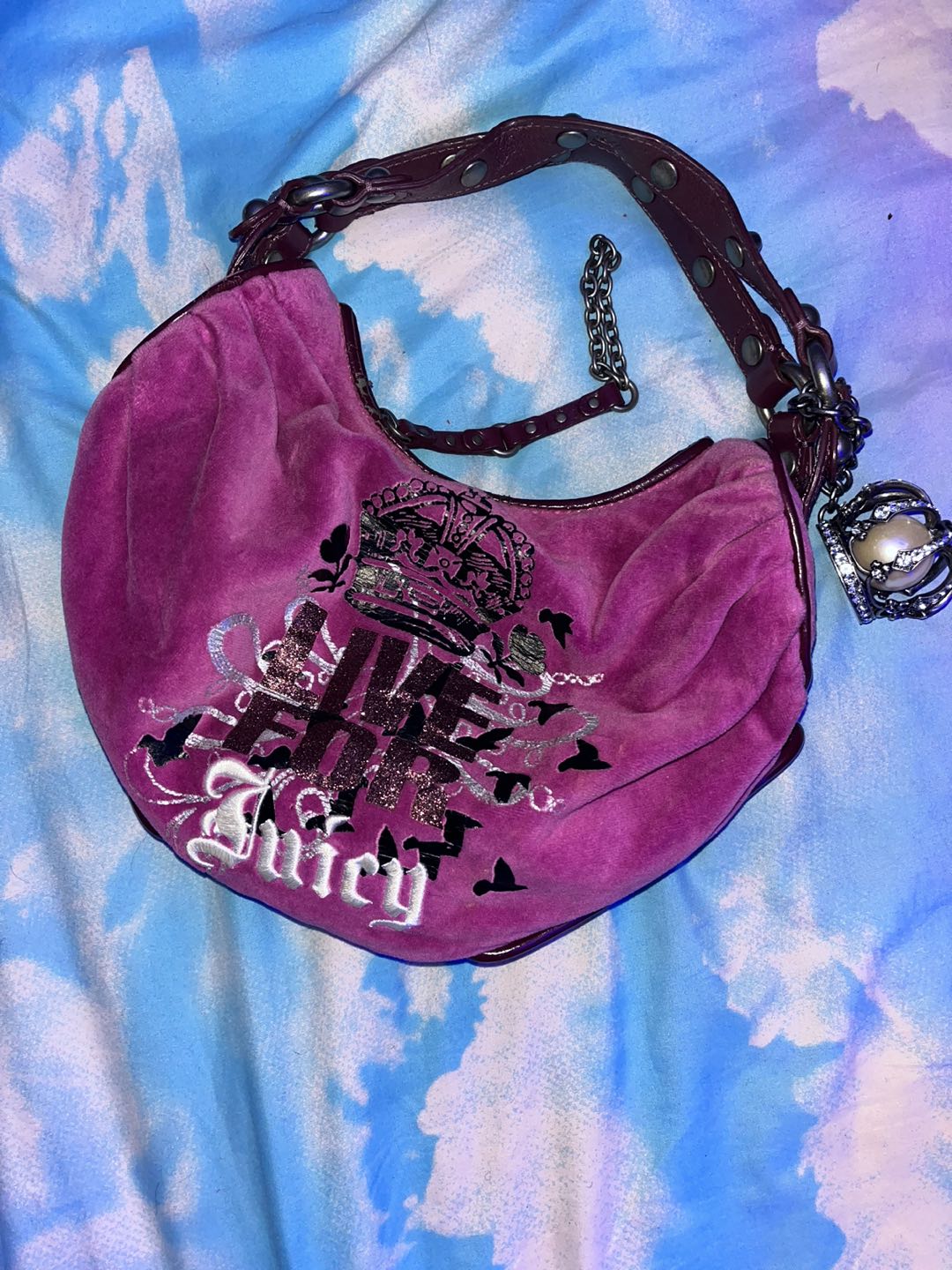 Juicy purse worn