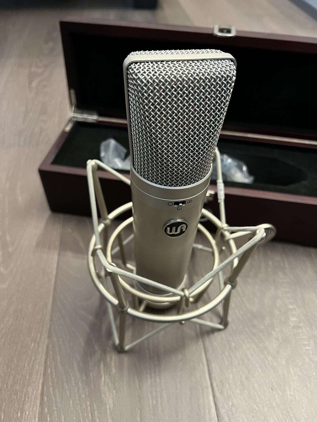 Warm audio wa87 mic