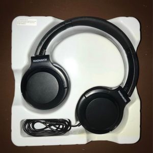 Like New - Foldable Wired Headphones