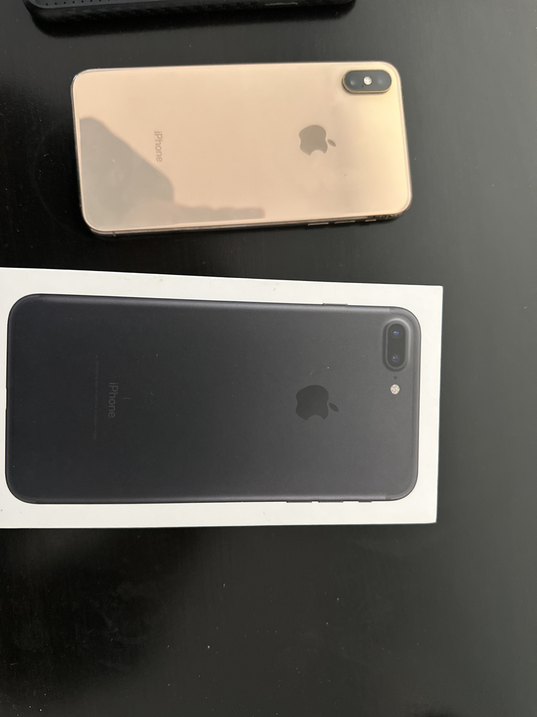 10/10 condition IPHONE XS MAX GOLD thumbnail